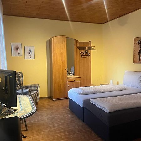 Danis Schlossschaenke Simmern Szoba fotó