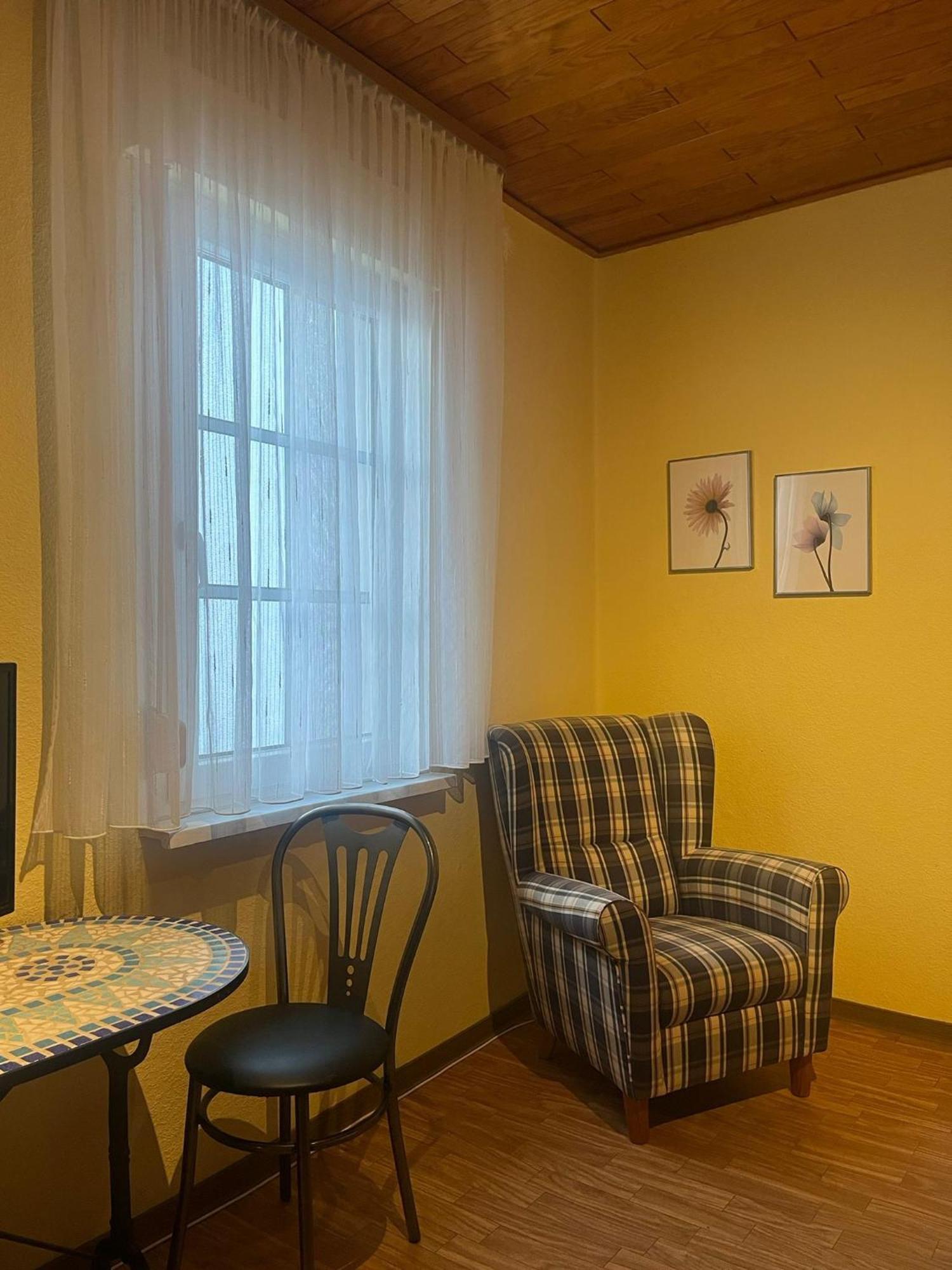 Danis Schlossschaenke Simmern Szoba fotó